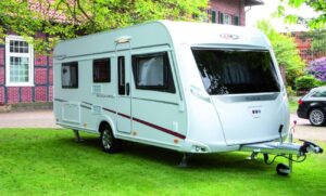 "Langste en duurste caravan van Europa te koop in Nederland"