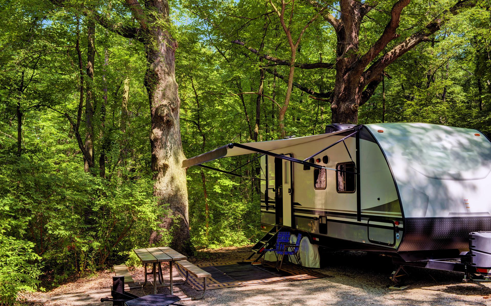 Buurvrouw op camping in Appelscha bezorgd over toenemende inkijk van
